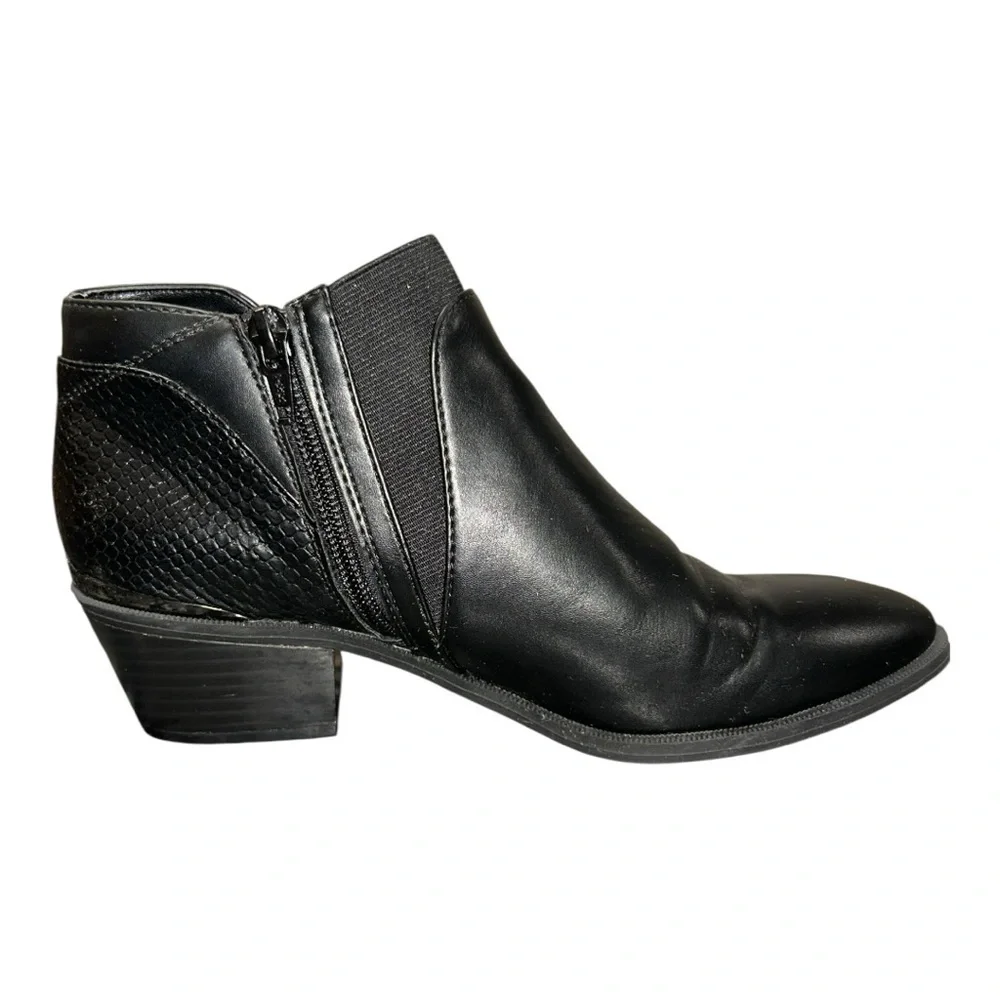 Simply Vera Vera Wang Skylark Women's Ankle Boots size 7.5 - Picture 2 of 11